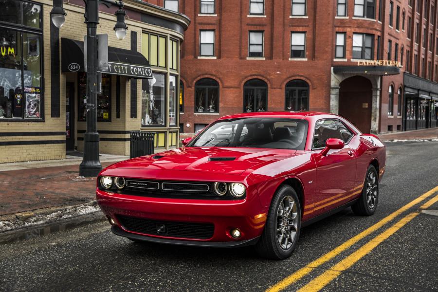  Dodge Challenger GT AWD 2016 года  (фото 21 из 33)